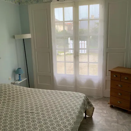 Holiday home Les Bains